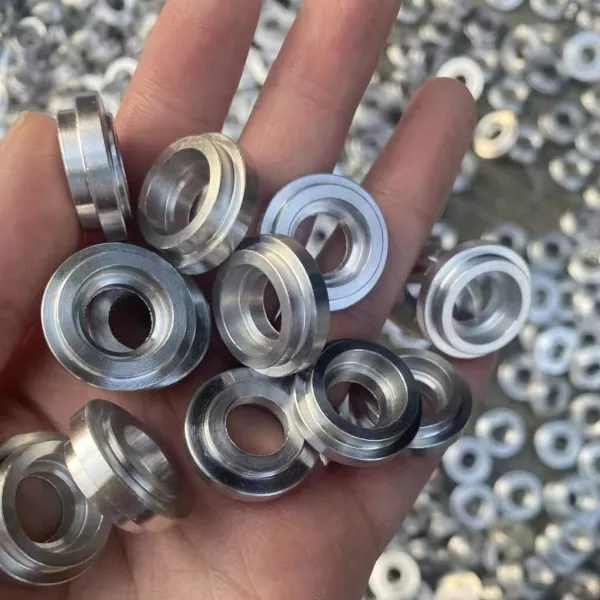 Kokie yra metalinių tvirtinimo detalių tipai? Kokie yra metalinių tvirtinimo detalių tipai?
